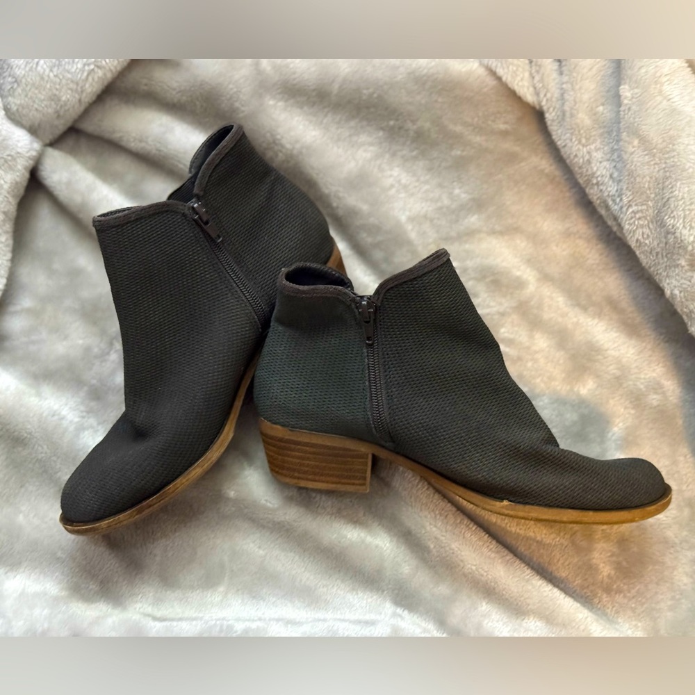 KENSIE Ankle Boot